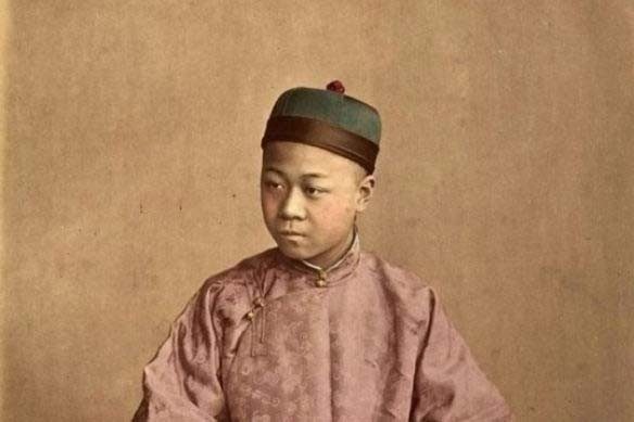 宮廷劇騙很大?13張「清朝人真實模樣」富二代帥到不輸現代人% 照片 宮廷劇騙很大?13張「清朝人真實模樣」富二代帥到不輸現代人