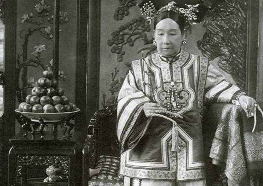 12張證明「慈禧太后天生就有皇帝氣場」的罕見舊照 卻為拍最後一張賠上命!% 照片 12張證明「慈禧太后天生就有皇帝氣場」的罕見舊照 卻為拍最後一張賠上命!