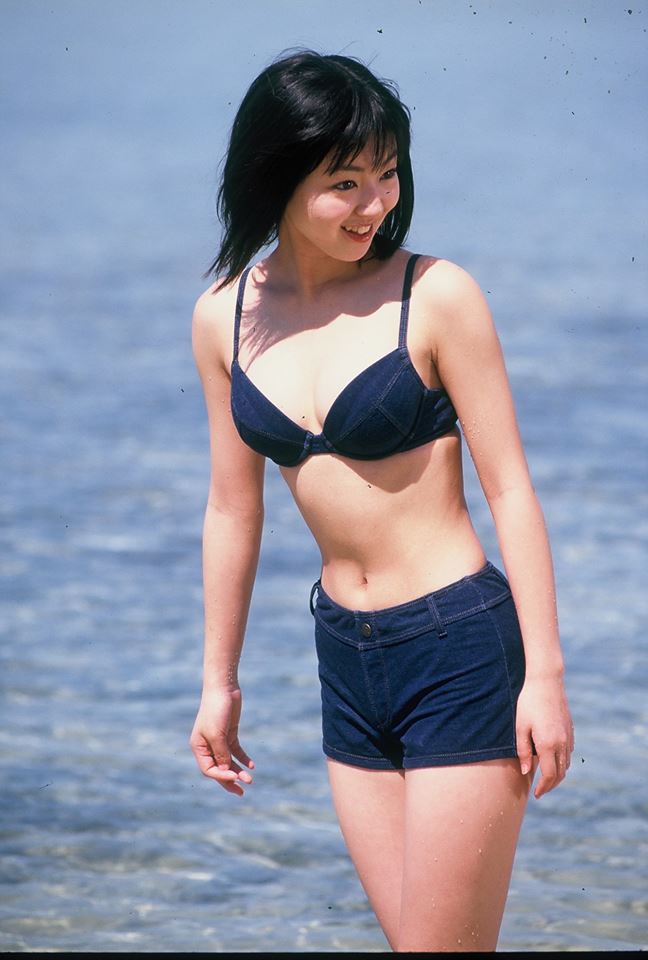他花5元買二手底片 沖洗後驚見20張「寫真女偶像」的火辣照片…網:太幸運了!% 照片 他花5元買二手底片 沖洗後驚見20張「寫真女偶像」的火辣照片…網:太幸運了!