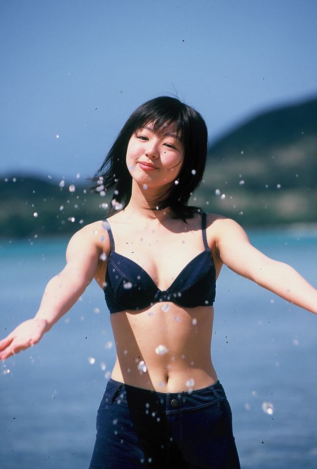 他花5元買二手底片 沖洗後驚見20張「寫真女偶像」的火辣照片…網:太幸運了!% 照片 他花5元買二手底片 沖洗後驚見20張「寫真女偶像」的火辣照片…網:太幸運了!