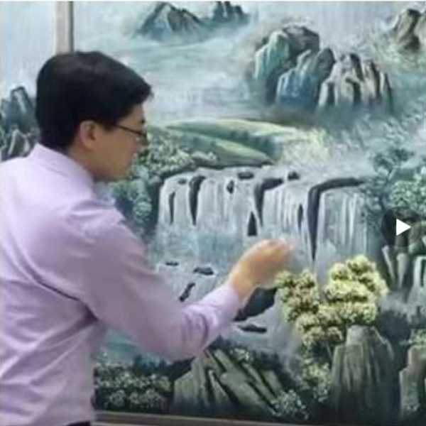 小學老師「用粉筆開天拓地」在網上瘋傳 超神「黑板畫」26萬網友讚翻:他被耽誤了!% 照片 小學老師「用粉筆開天拓地」在網上瘋傳 超神「黑板畫」26萬網友讚翻:他被耽誤了!