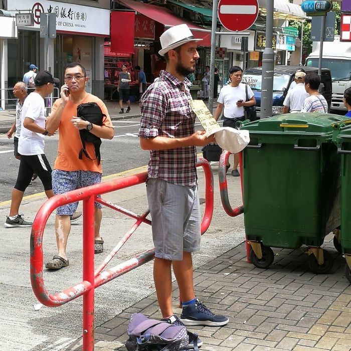 網爆外國背包客「特愛來亞洲」騙吃騙喝 賣照片、免費擁抱其實都是「專業詐騙」% 照片 網爆外國背包客「特愛來亞洲」騙吃騙喝 賣照片、免費擁抱其實都是「專業詐騙」