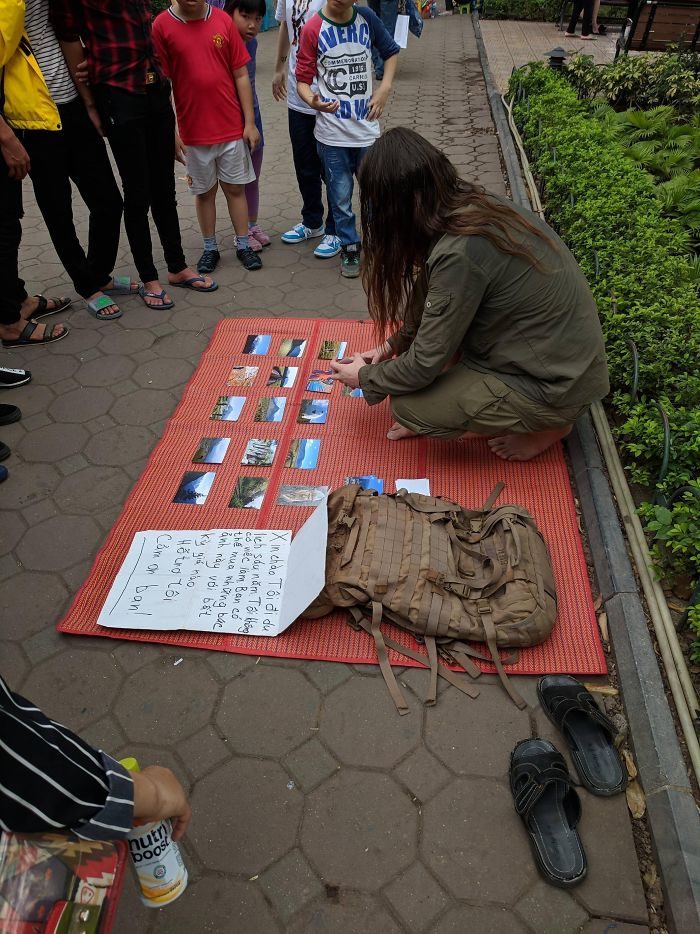 Begpacker Near Hồ Hoàn Kiếm, Hanoi %e8%83%8c%e5%8c%85%e5%ae%a2