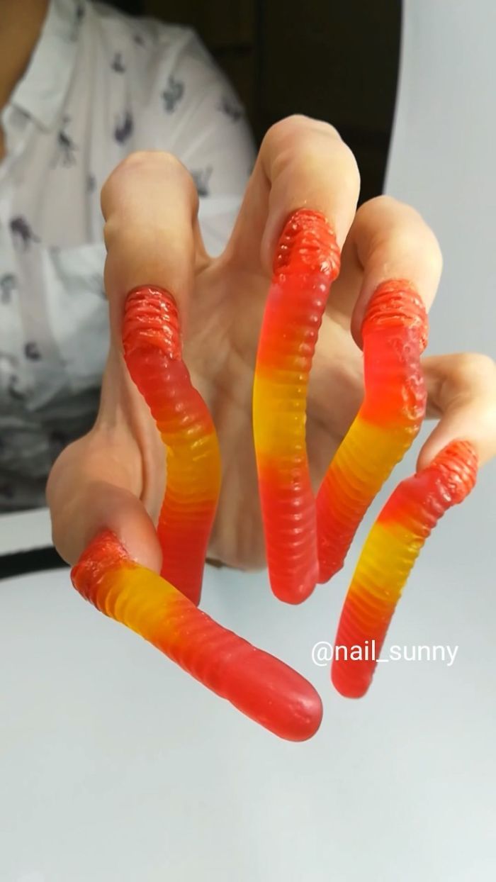 25個「竟然真的有人做」的獵奇美甲 她把「10個盆栽」種在手指上!% 照片 25個「竟然真的有人做」的獵奇美甲 她把「10個盆栽」種在手指上!