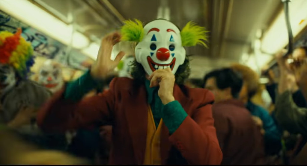影/DC《小丑》終極預告曝光!脫口秀演員「被酸民逼瘋」精神崩潰 10月3日邪惡登場% 照片 影/DC《小丑》終極預告曝光!脫口秀演員「被酸民逼瘋」精神崩潰 10月3日邪惡登場
