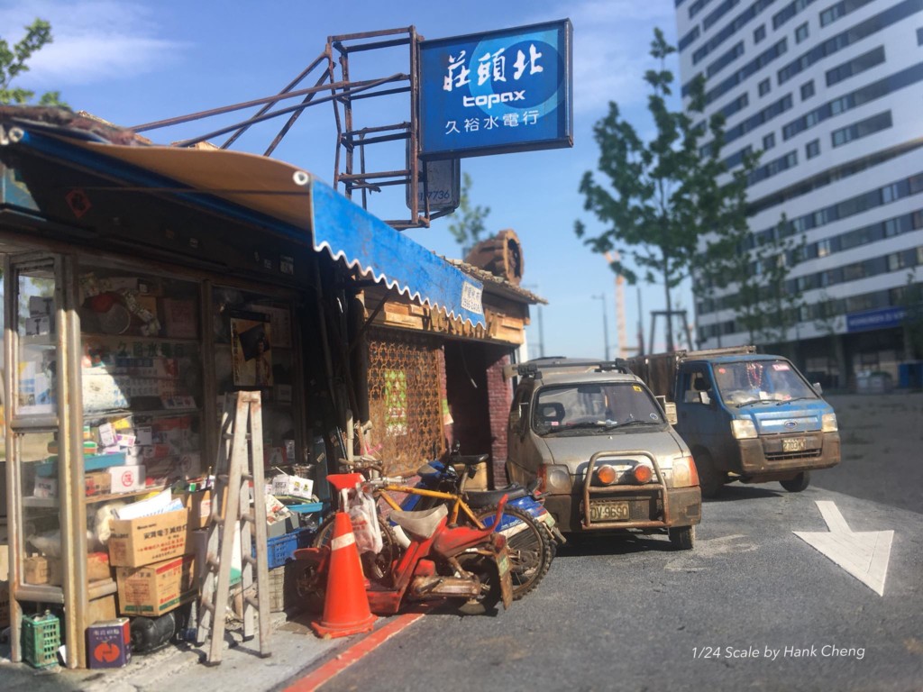 台灣藝術家在國外爆紅!他用廢材神還原「新北市街景」 放大看「超精細手工」被讚爆% 照片 台灣藝術家在國外爆紅!他用廢材神還原「新北市街景」 放大看「超精細手工」被讚爆