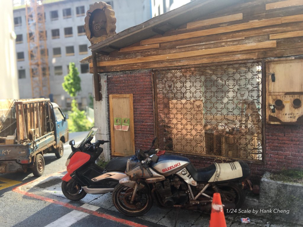 台灣藝術家在國外爆紅!他用廢材神還原「新北市街景」 放大看「超精細手工」被讚爆% 照片 台灣藝術家在國外爆紅!他用廢材神還原「新北市街景」 放大看「超精細手工」被讚爆