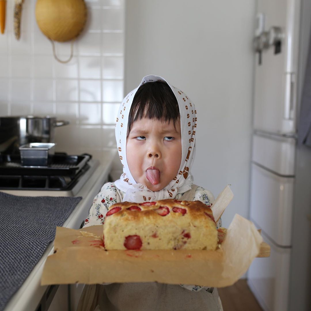 3歲料理小天才「用臉煮飯」連大人都沒她賢慧❤% 照片 3歲料理小天才「用臉煮飯」連大人都沒她賢慧❤